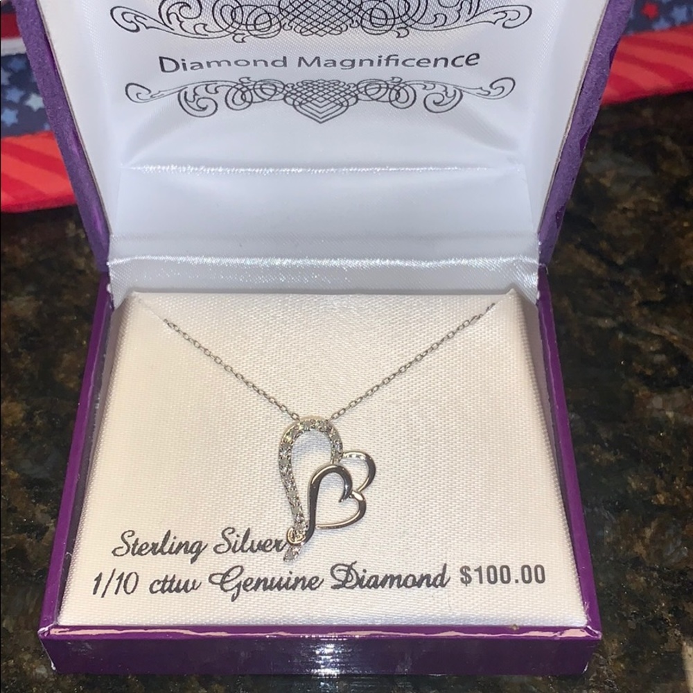 Sterling Silver heart pendant necklace. NWT!